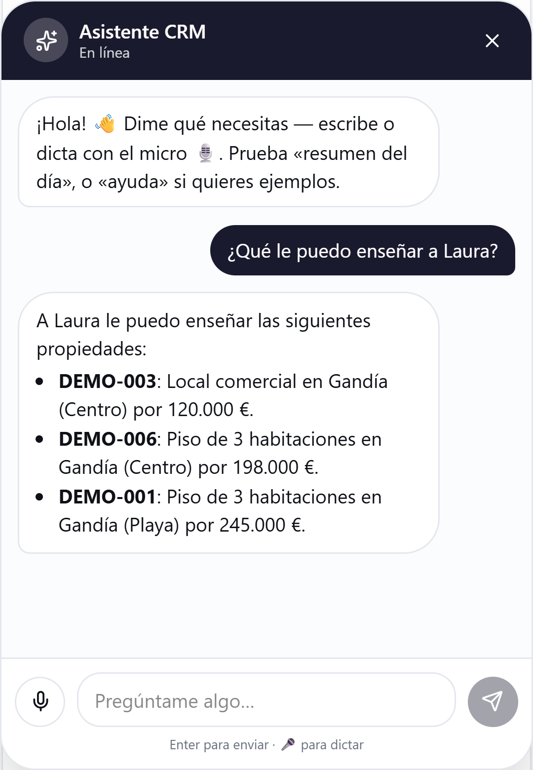 Captura real del chat: el agente pregunta qué puede enseñar a una compradora y el asistente responde con tres propiedades compatibles con su presupuesto